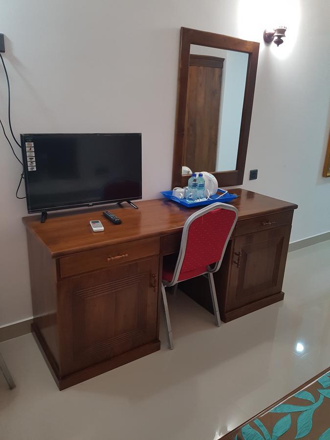 Us Hotel Jaffna Eksteriør billede